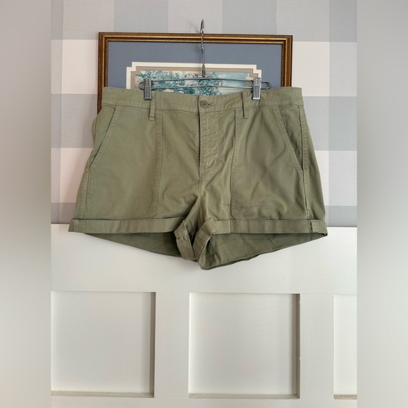 J. Crew Pants - J.Crew Sage Green Cargo Shorts Women’s Size 14 Casual Utility‎ High Rise Summer